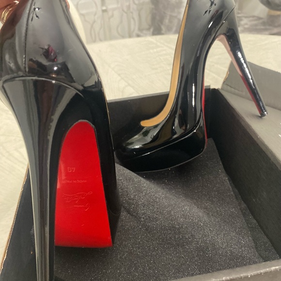 Authentic Christian Louboutin’s women’s heel - Picture 5 of 10